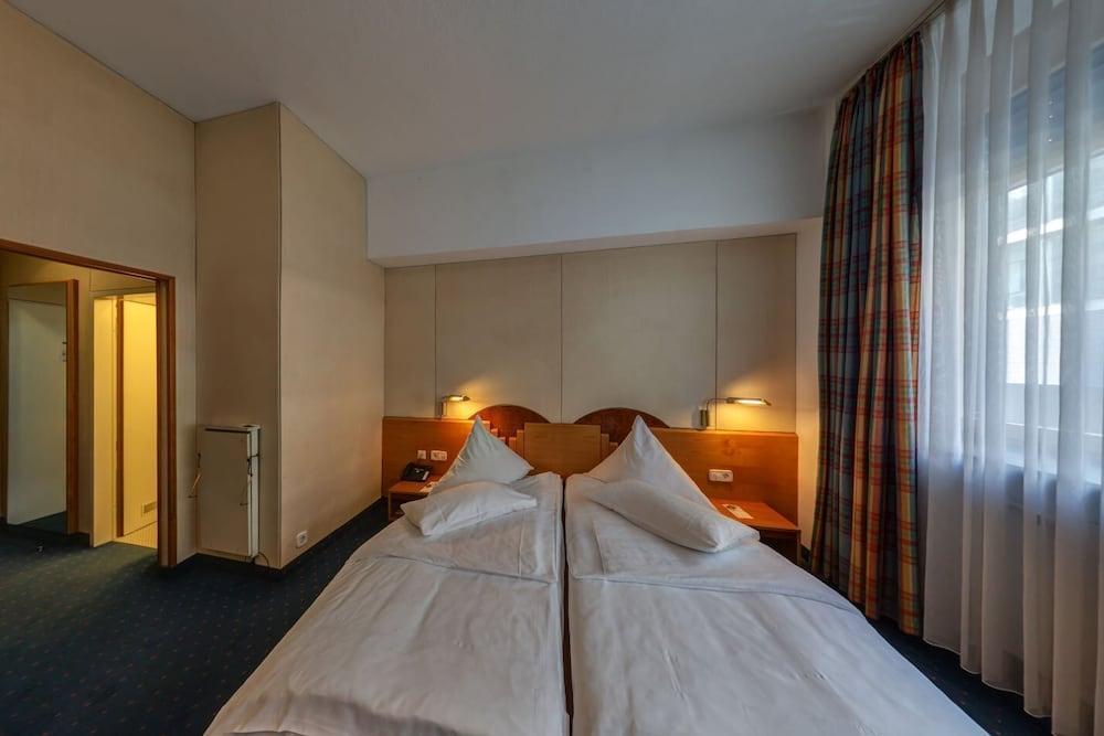 Hotel Unger Stuttgart Exterior foto