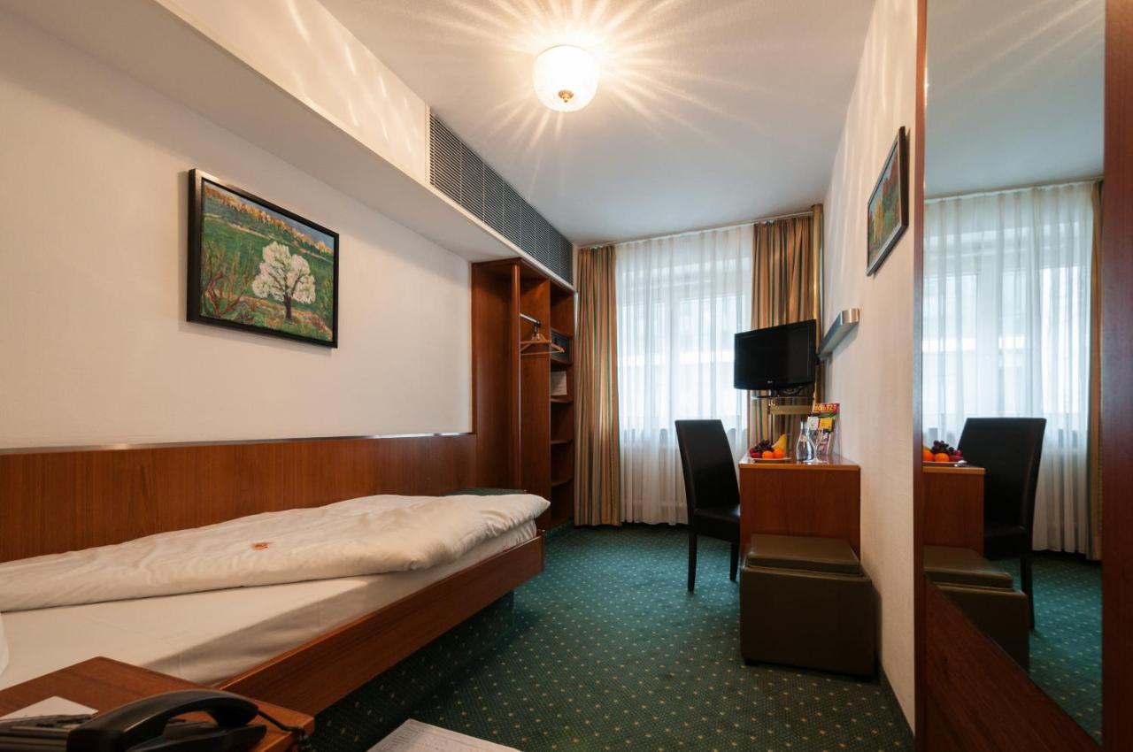 Hotel Unger Stuttgart Habitación foto